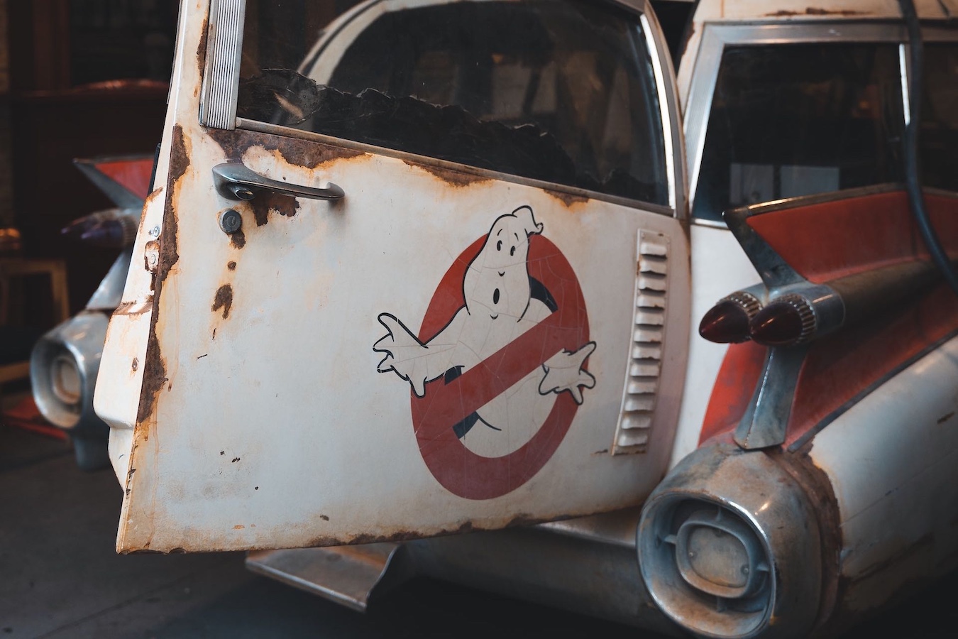 Cover image for Ghost Busting Trivia.